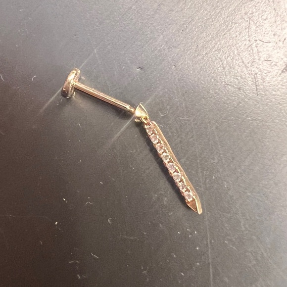 BLK FRI SALE Maria Tash Diamond & Yellow Gold Eternity Bar Threaded Stud Earring - Picture 7 of 10